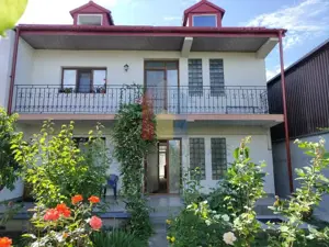 Vila P+1 Central 4 cam 200mp utili + teren=390 mp - imagine 2