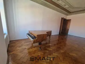 Apartament cu 3 camere in Centrul Istoric