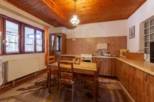 Casa rustica P+1 in zona de deal – Bogati, AG