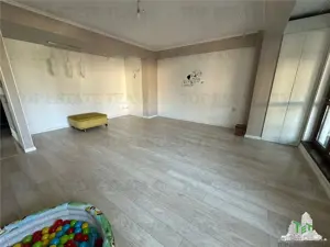 PLATA IN RATE - Apartament 3 camere cu terasa de vanzare in zona Parc Bazilescu - imagine 3