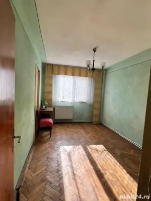 Apartament 4 camere de vanzare Slatina