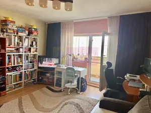 2 camere de vanzare Sebastian - Novaci