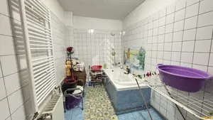 Casa spatioasa, teren 1348 mp, Giarmata - imagine 19