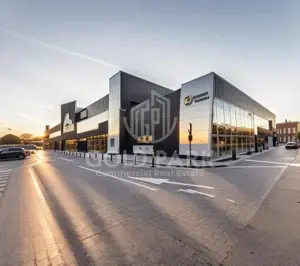 Spatiu Comercial in Centru Comercial - Zona Traian Vuia - Parcare