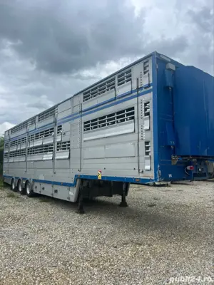 Semiremorca transport animale vii