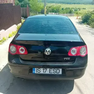 Vw Passat 1.9 tdi anul 2006 - imagine 5