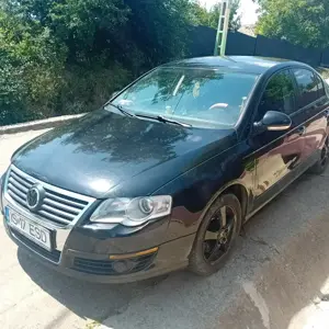 Vw Passat 1.9 tdi anul 2006 - imagine 6