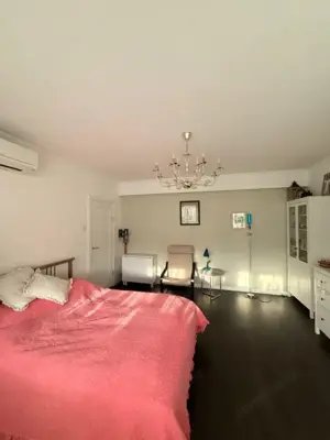 Ofer spre inchiriere garsoniera in zona Vitan