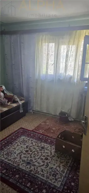 De vanzare – apartament 3 camere, 63 mp, decomandat – 75.000 € - imagine 2 De vanzare – apartament 3 camere, 63 mp, decomandat – 75.000 € - imagine 2