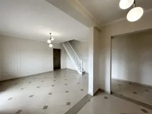 Apartament 2 camere, semidecomandat, 64mp utili, pod amenajat, zona Dambovita 