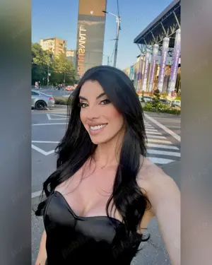 Brunette Brazilian  - imagine 8