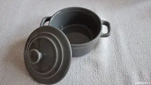 Mini vas din ceramica