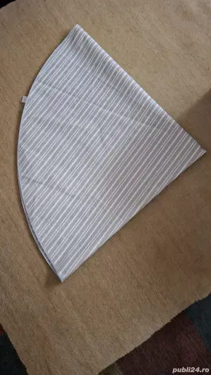 Fata de masa rotunda