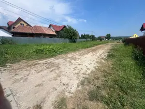 Teren Intravilan, 2900 mp, 2 fronturi, zona Motel Gilau! - imagine 3