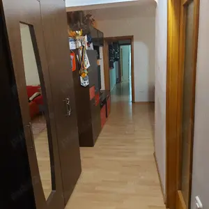 Vand apartament apartament cu trei camere in Slobozia  - imagine 2