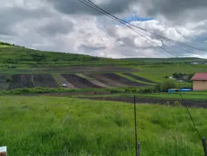 Vând teren intravilan și extravilan Vâlcele -Cluj