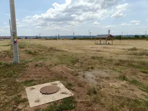 Terenuri intravilane cu utilitati - ideal investitie - imagine 8