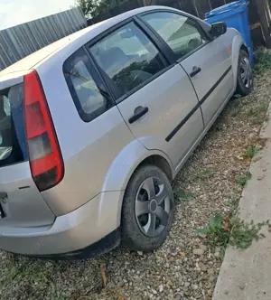 Ford fiesta - imagine 2