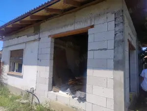 Proprietar vând casă 3 camere curte 860 m + gradina 2000 m, Giarmata Vii  - imagine 2