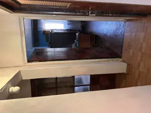   DE VÂNZARE : Apartament 4 camere , zona Gării - Vaslui - imagine 7