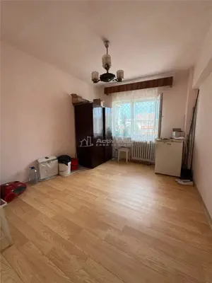 4 camere - 2 bai - Etaj 3 din 3 - imagine 5