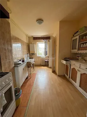 4 camere - 2 bai - Etaj 3 din 3 - imagine 3