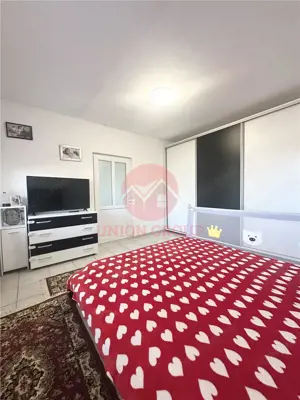 Casa cu Potential Multiplu, Pretabila Pentru Doua Familii sau Business, Chiar la Strada Principala - imagine 6