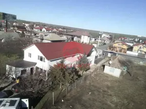 Casa cu Potential Multiplu, Pretabila Pentru Doua Familii sau Business, Chiar la Strada Principala