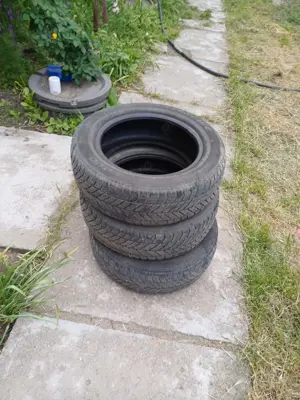 Vand anvelope iarna/vara 185/65 R15 (second hand)