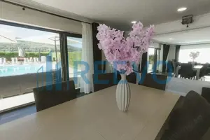 Proprietate pentru investiție cu Piscină în Hemeiuș - imagine 6