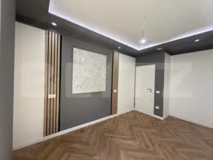 Apartament de vânzare, cu 3 camere, 55 mp, zona Torontalului