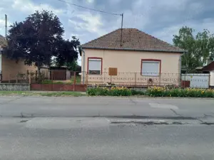 Vand casa in Ungaria la 25 km de vama Bors - imagine 8