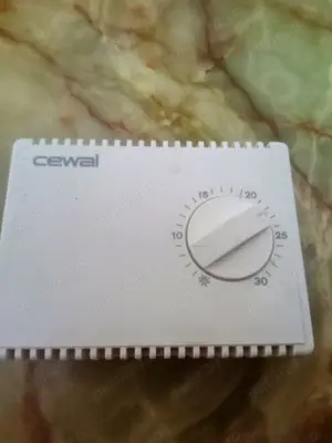 Vând termostat CEWAL pentru ventilatoare racire,220volt 16A