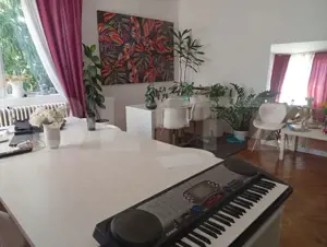 Apartament de vanzare in vila, cu 5 camere, 150 mp, zona Andrei Muresanu