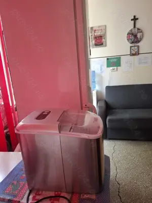 Mașina de făcut gheață 