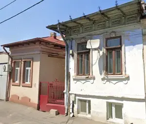 Vânzare teren și construcție, zonă centrală Hala Traian