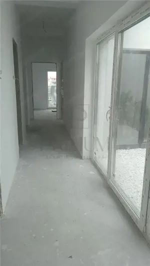 Sacalaz- proiect deosebit-4 camere- curte interioara - imagine 4