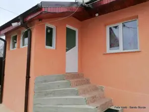 Lipova, gospodarie bine intretinuta - imagine 2