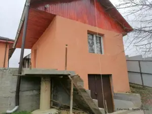 Lipova, gospodarie bine intretinuta - imagine 3