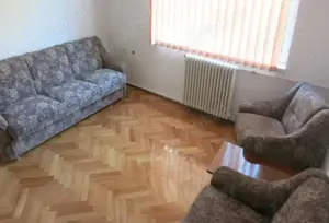 Apartament 3 camere bloc de caramida langa Piata 700 etaj 2 pozitie excelenta - imagine 3