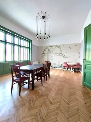 Apartament de vanzare, cu 3 camere, 100 mp, zona centrala - imagine 4 Apartament de vanzare, cu 3 camere, 100 mp, zona centrala - imagine 4