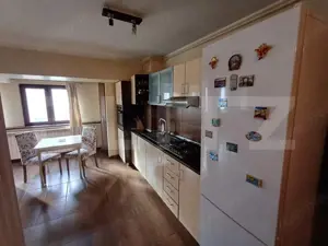 apartament de inchiriat, cu 2 camere, 63 mp, decomandat, zona pietonala - imagine 2