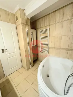 Apartament 4 Camere Superb, Renovat, Langa City Mall si Cambridge School - imagine 18