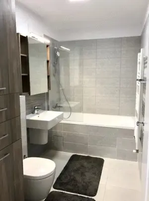 in centru ofer in chirie apartament cu 2 camere pe Strada Unirii