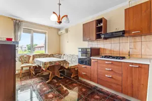 Vilă tip bloc 12 camere, 2 garaje 2 boxe zona Tomis 1 Flămânda - imagine 19