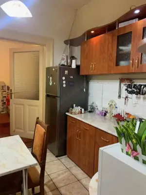 Vand casa situata central , str.L.Rebreanu , langa parcul din strand - imagine 4