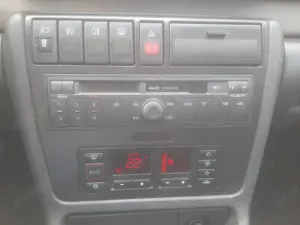 Audi A4 1.6, climatronic, mașină de colecție - imagine 14 Audi A4 1.6, climatronic, mașină de colecție - imagine 14