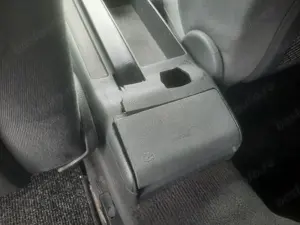 Audi A4 1.6, climatronic, mașină de colecție - imagine 11 Audi A4 1.6, climatronic, mașină de colecție - imagine 11