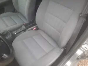 Audi A4 1.6, climatronic, mașină de colecție - imagine 15 Audi A4 1.6, climatronic, mașină de colecție - imagine 15