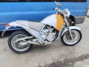Vand motocicletă Aprilia Moto 6.5 - imagine 3 Vand motocicletă Aprilia Moto 6.5 - imagine 3